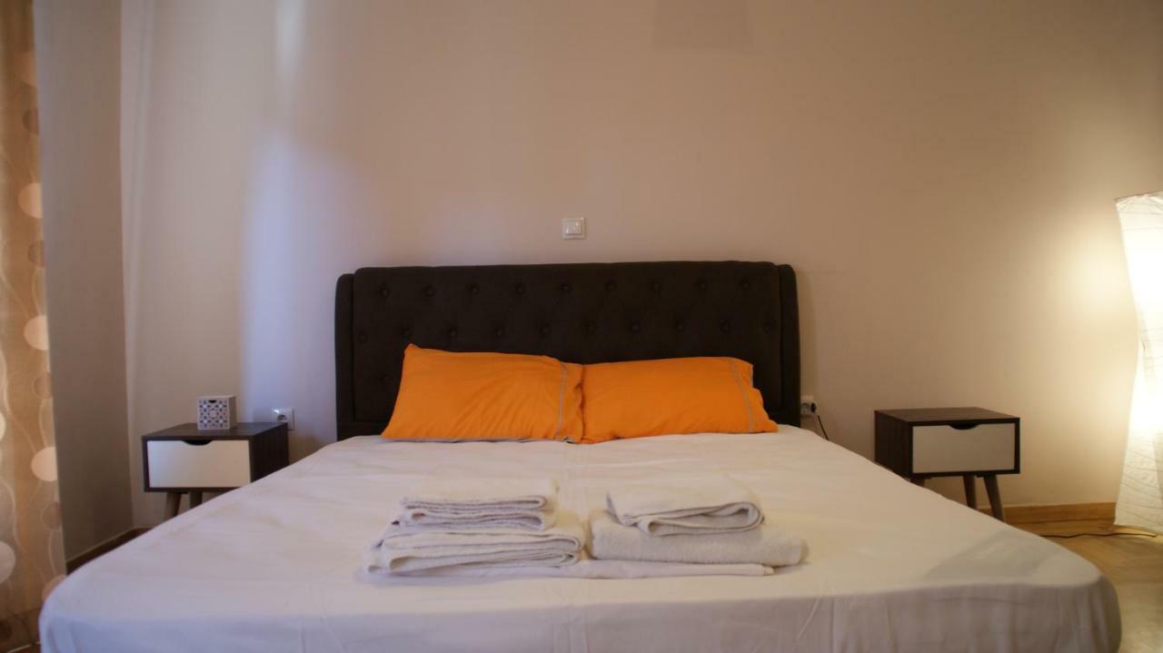 The Victoria Square Exceptional Apartments Athena Bagian luar foto