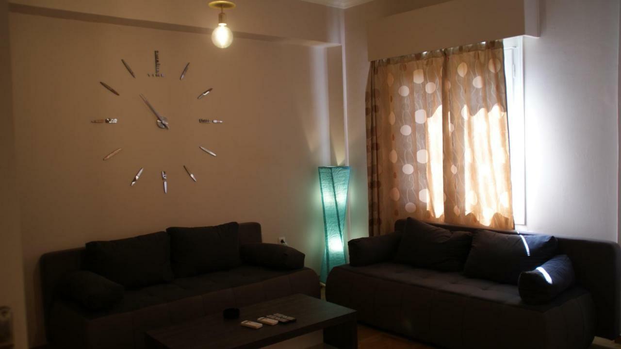 The Victoria Square Exceptional Apartments Athena Bagian luar foto