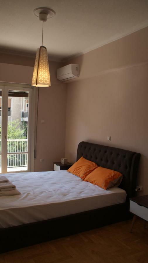 The Victoria Square Exceptional Apartments Athena Bagian luar foto