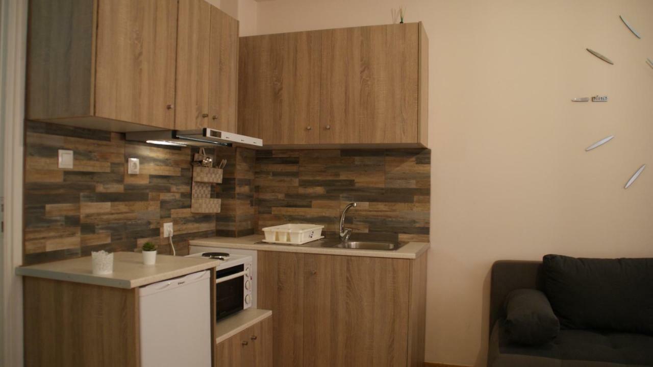 The Victoria Square Exceptional Apartments Athena Bagian luar foto