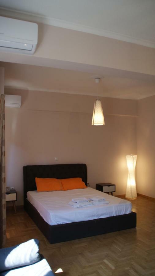 The Victoria Square Exceptional Apartments Athena Bagian luar foto