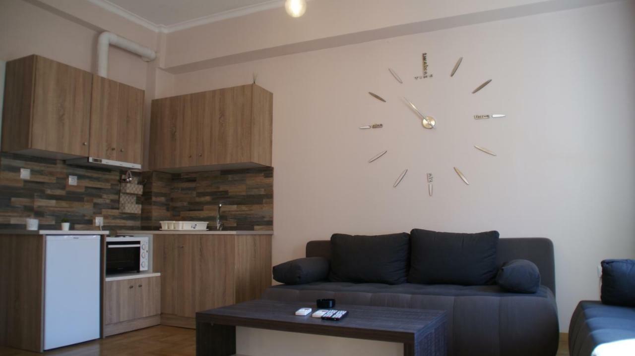The Victoria Square Exceptional Apartments Athena Bagian luar foto