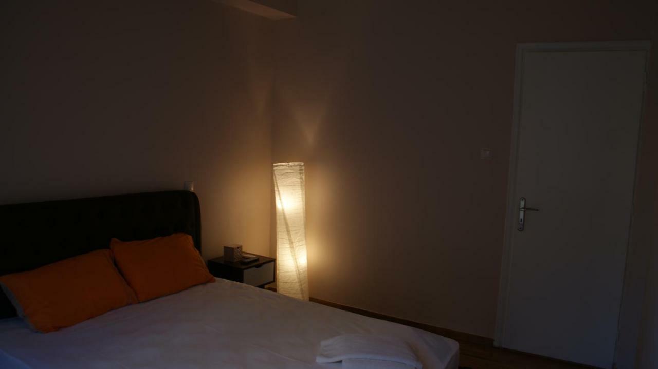 The Victoria Square Exceptional Apartments Athena Bagian luar foto