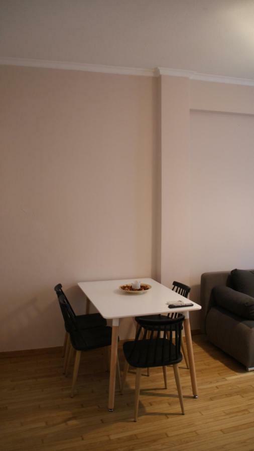 The Victoria Square Exceptional Apartments Athena Bagian luar foto