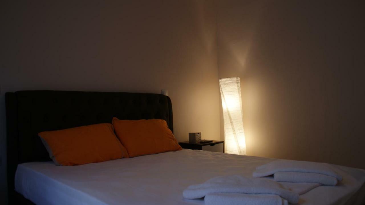 The Victoria Square Exceptional Apartments Athena Bagian luar foto